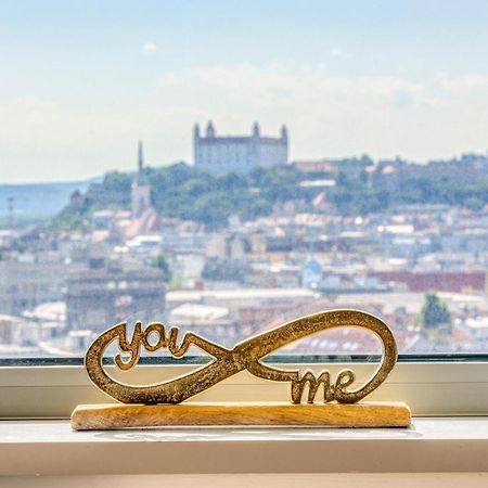 Sky Park 1 - Luxurious #Instaworthy Apartment In Downtown City Center With Included Parking, Best Address In Town Bratysława Zewnętrze zdjęcie