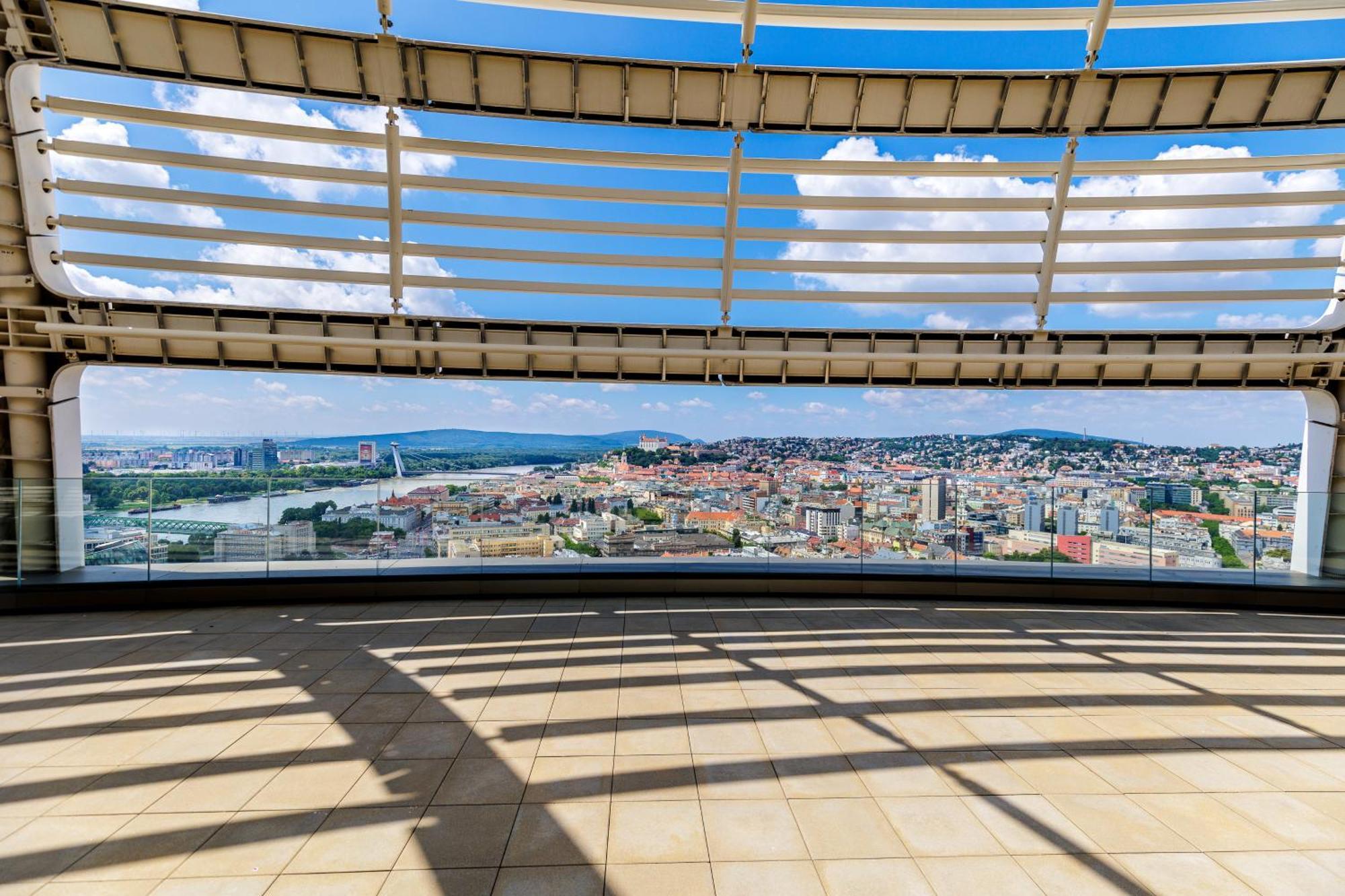 Sky Park 1 - Luxurious #Instaworthy Apartment In Downtown City Center With Included Parking, Best Address In Town Bratysława Zewnętrze zdjęcie